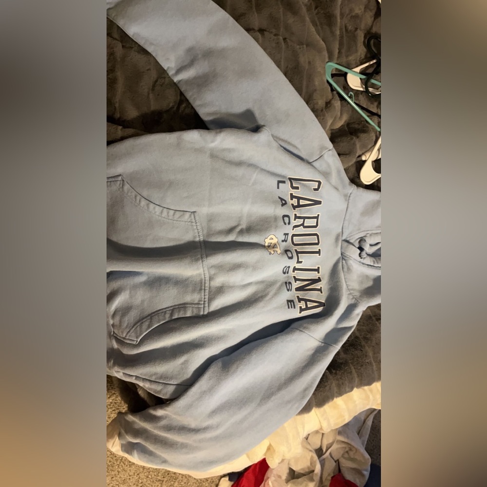 Medium Carolina Lacrosse Light Blue Sweatshirt